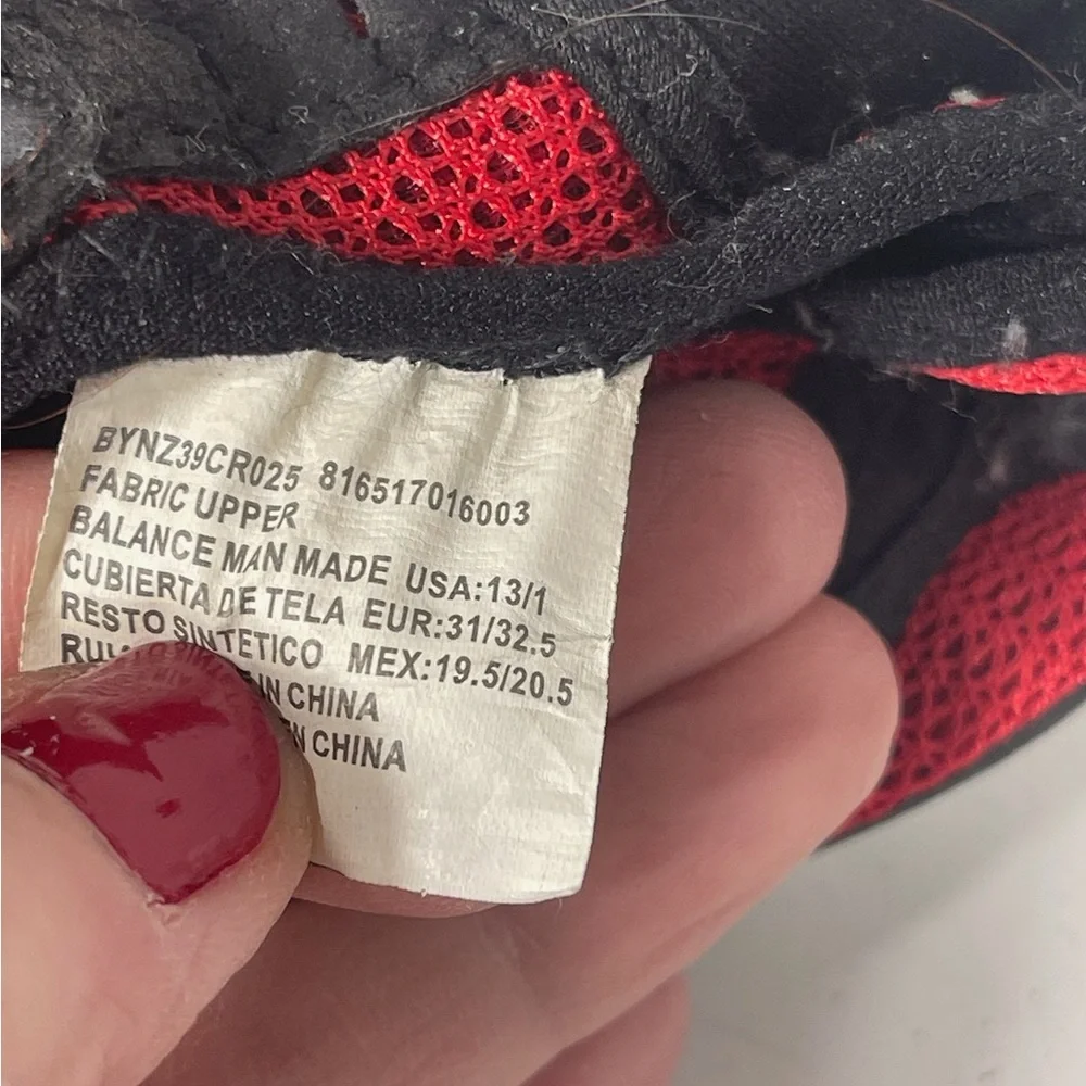 Kids Aqua Trek Water Shoes - Black and Red size 13/1